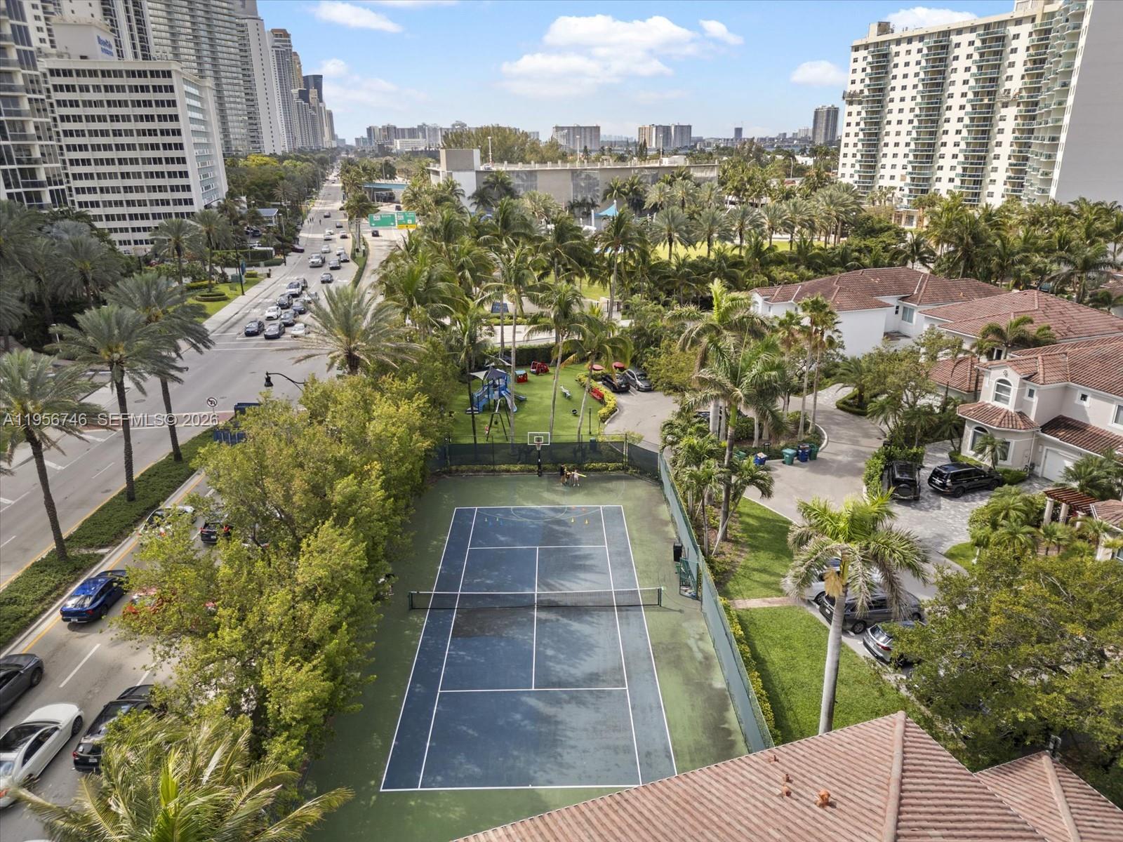 GOLDEN GATE ESTATES & MAR - Residential