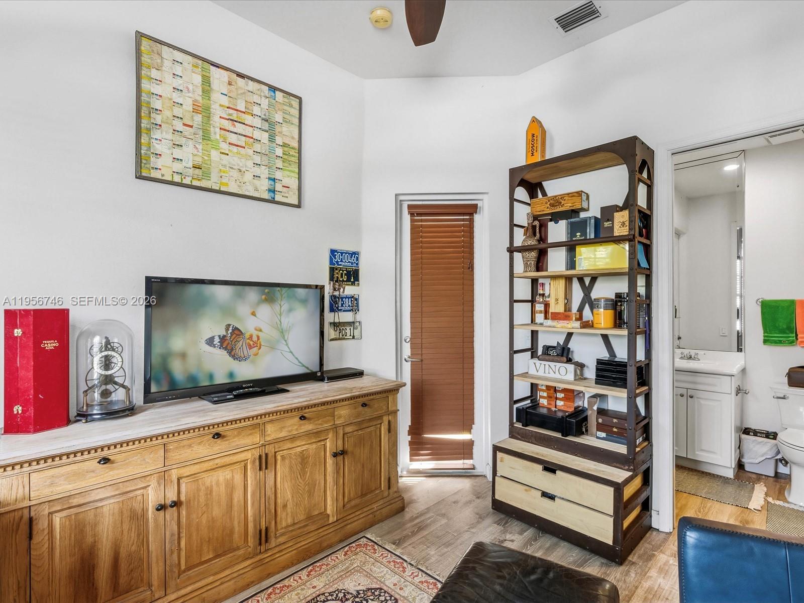 GOLDEN GATE ESTATES & MAR - Residential