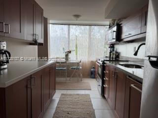 CARIBBEAN BREEZE CONDO - Residential