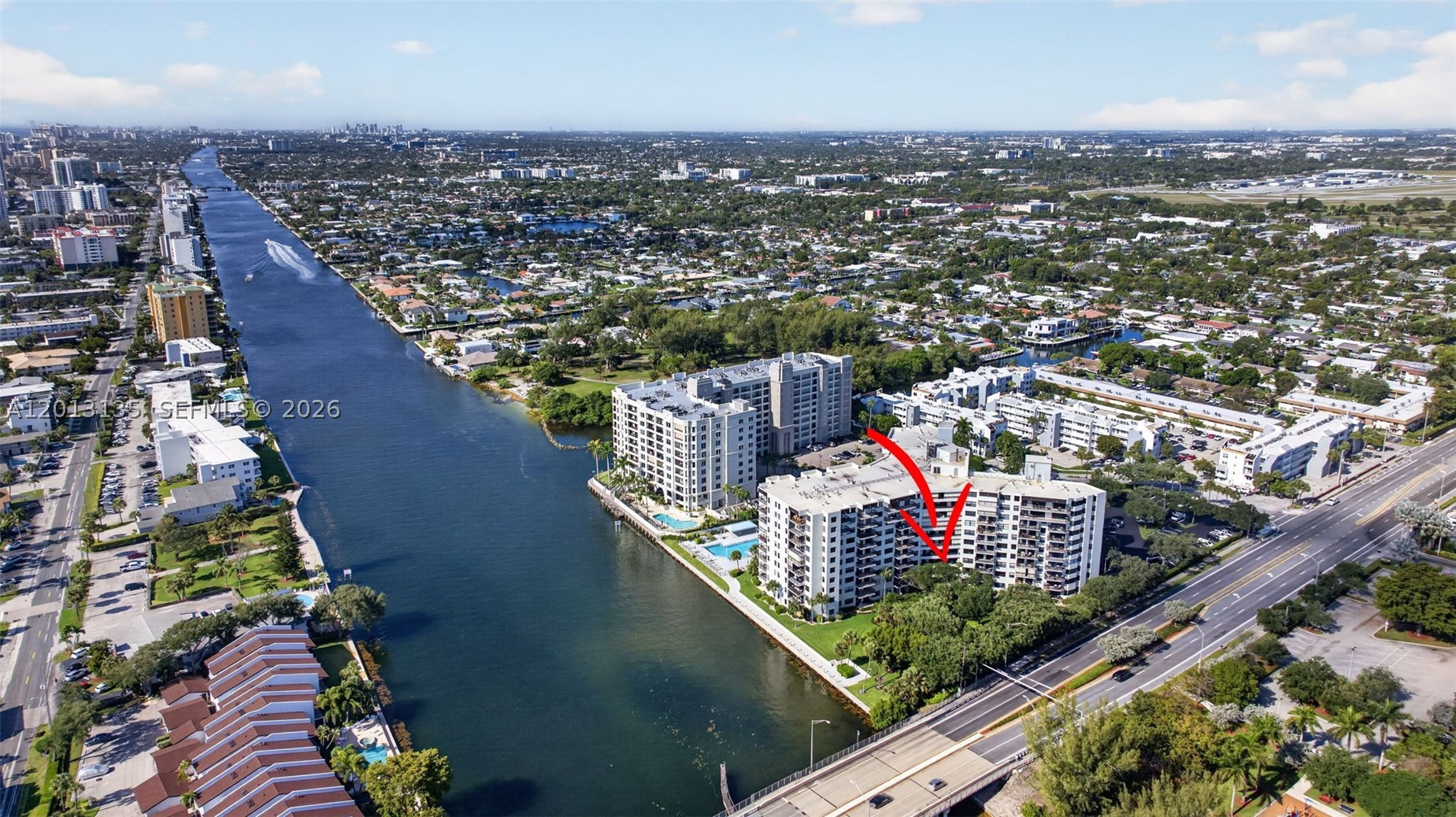 VOYAGER CONDO - Residential