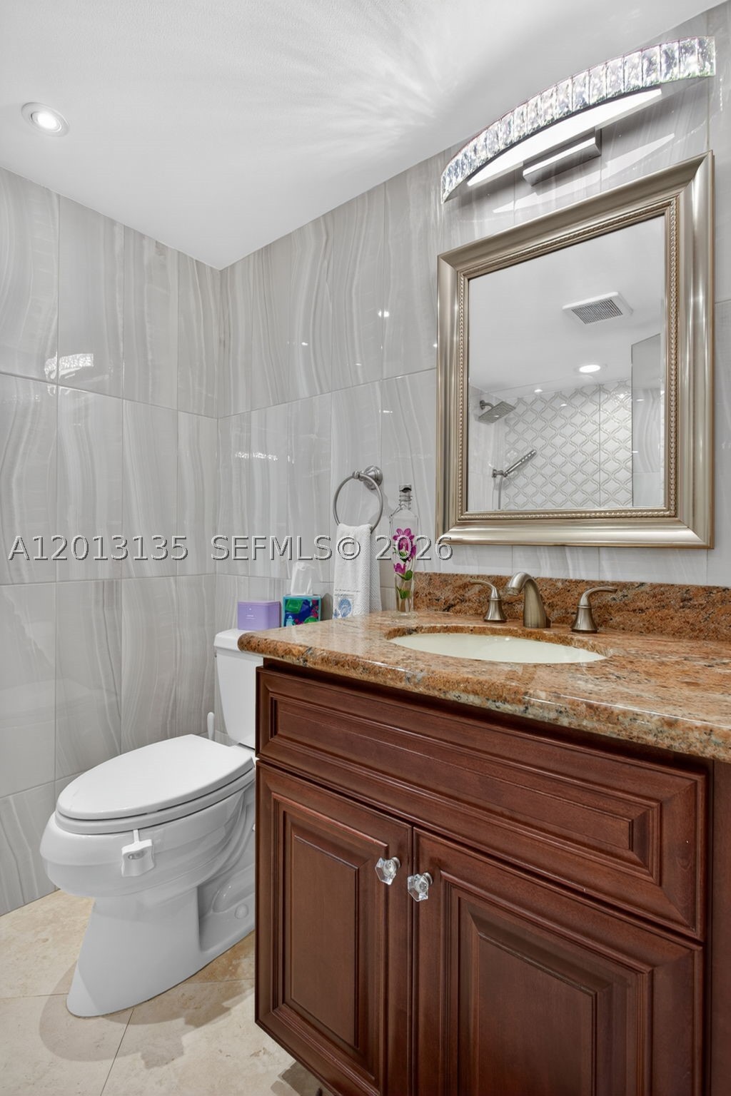 VOYAGER CONDO - Residential