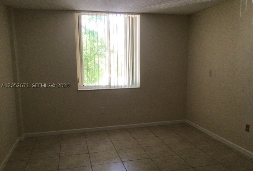 SOVEREIGNS CONDO - Residential