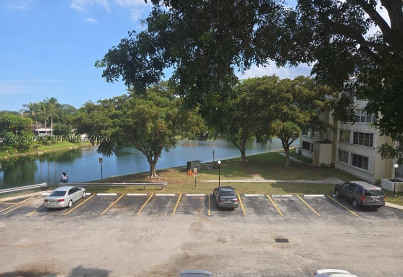 SOVEREIGNS CONDO - Residential
