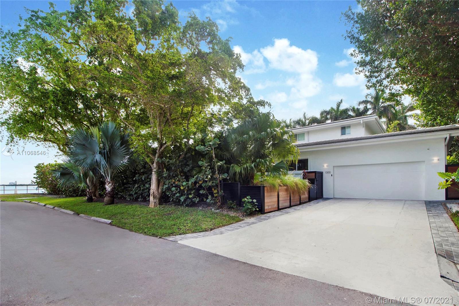 MIAMI SHORES BAY VIEW - Residential