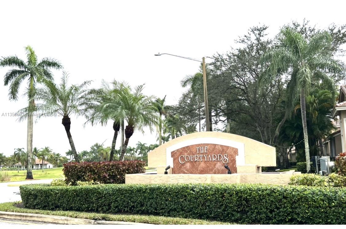 HOLLYWOOD LAKES COUNTRY C - Residential Lease