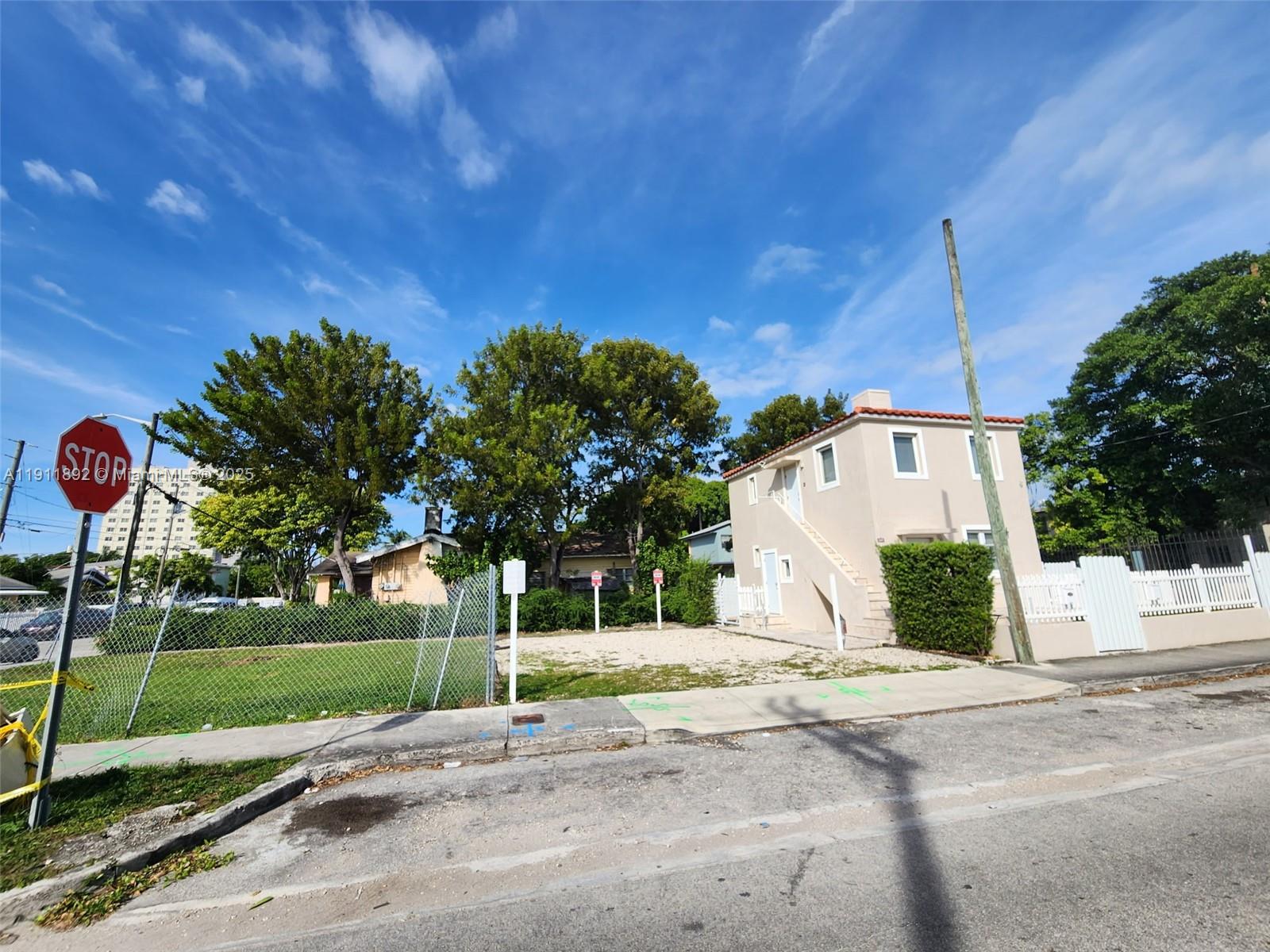 LAWRENCE ESTATE EAST ADDN - Residential Income