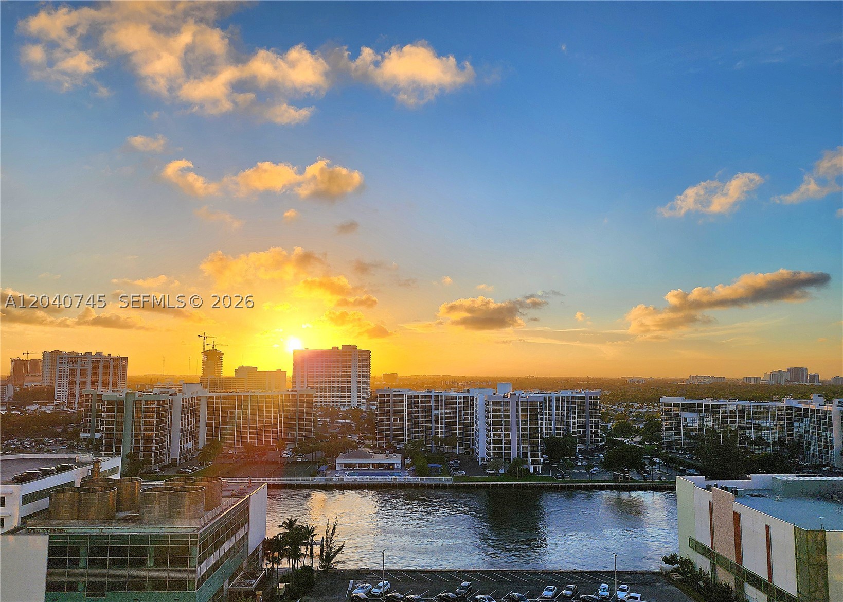 ALEXANDER TOWERS CONDO - Residential