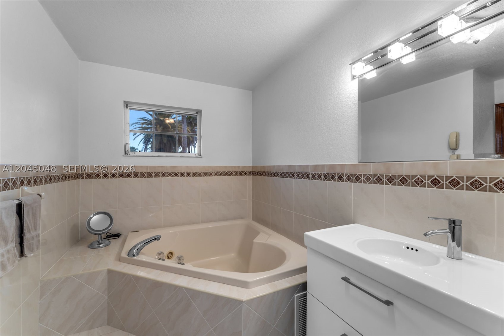 MILLER DRIVE ESTS 1ST ADD - Residential