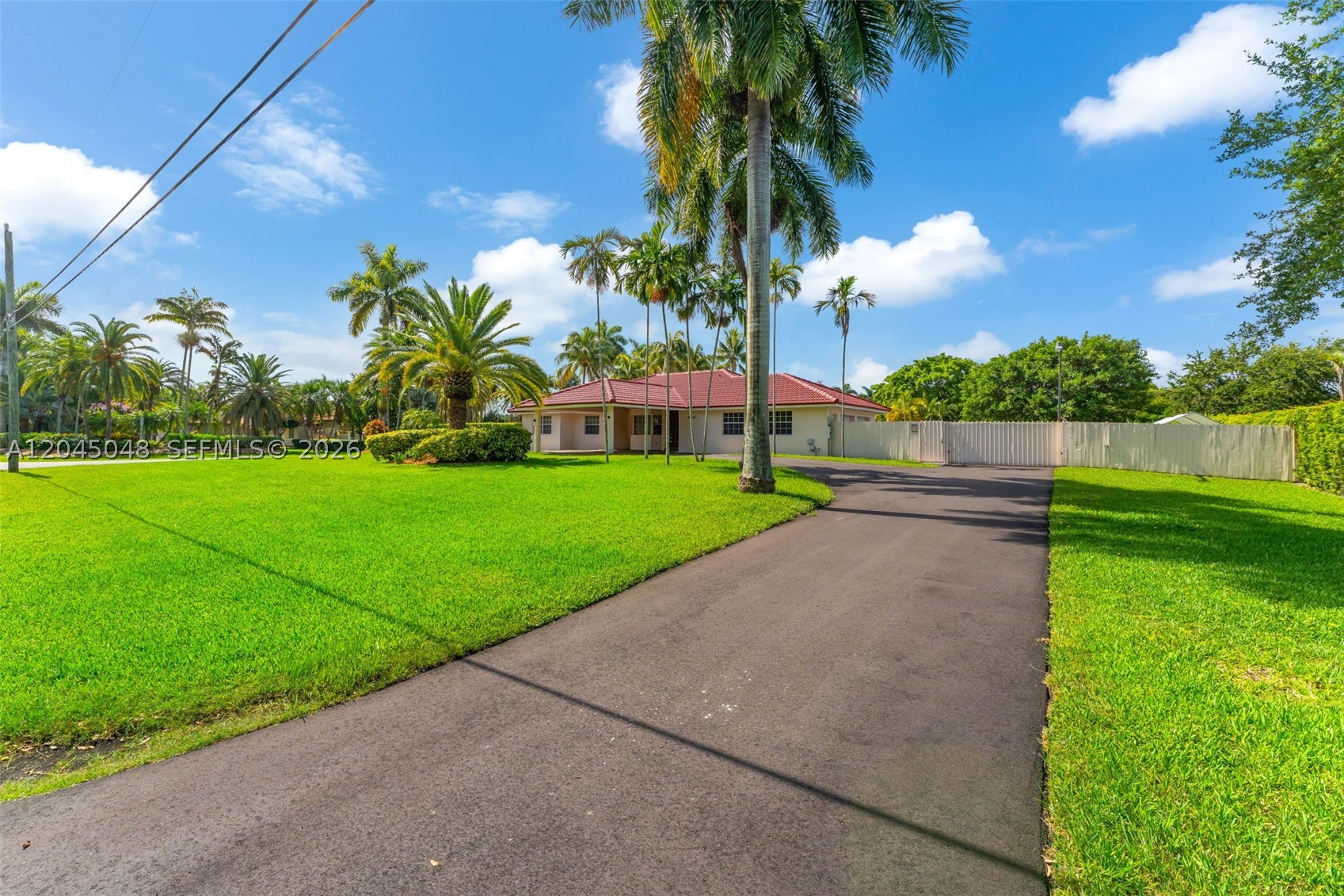 MILLER DRIVE ESTS 1ST ADD - Residential