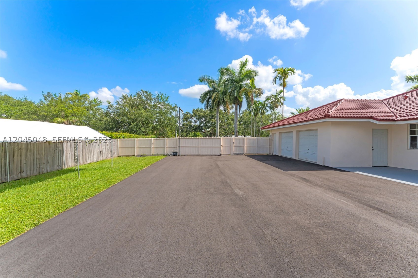 MILLER DRIVE ESTS 1ST ADD - Residential