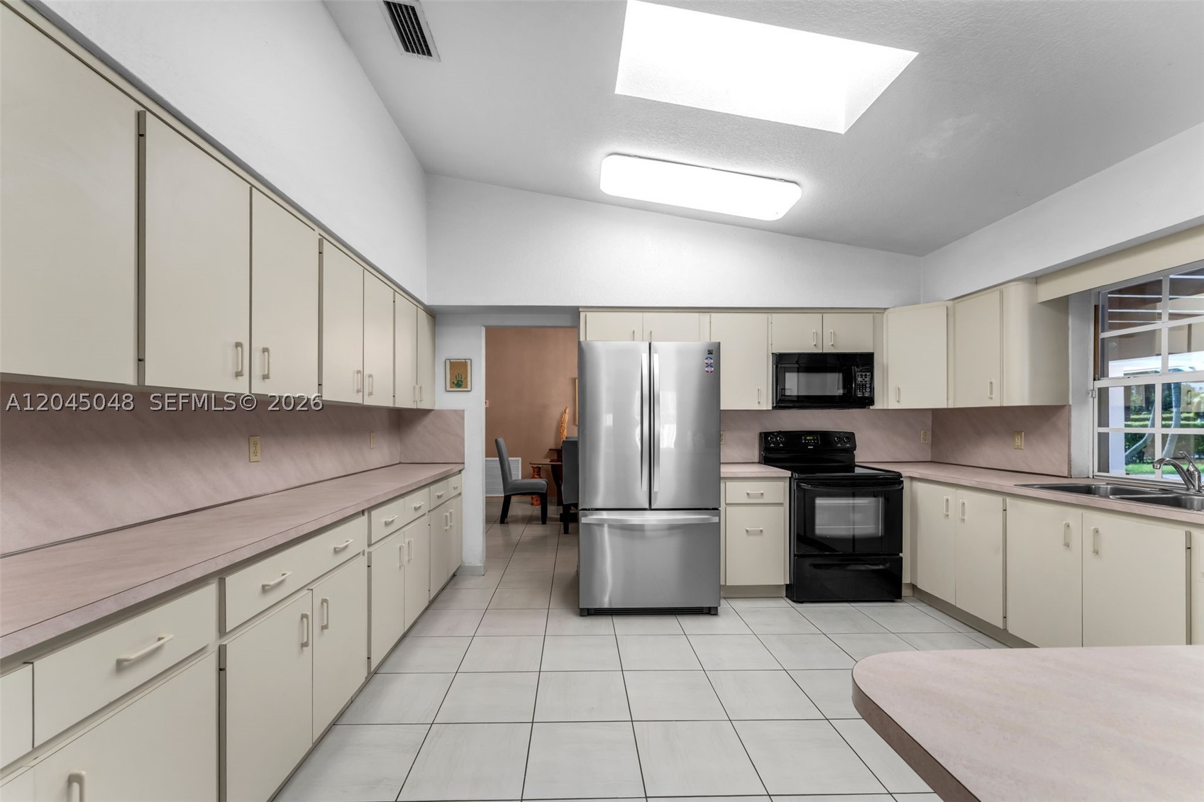 MILLER DRIVE ESTS 1ST ADD - Residential
