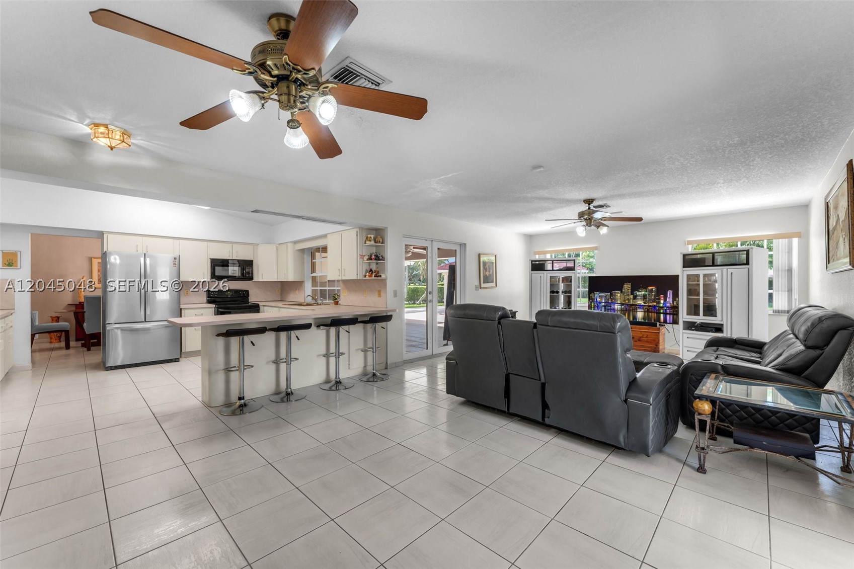 MILLER DRIVE ESTS 1ST ADD - Residential