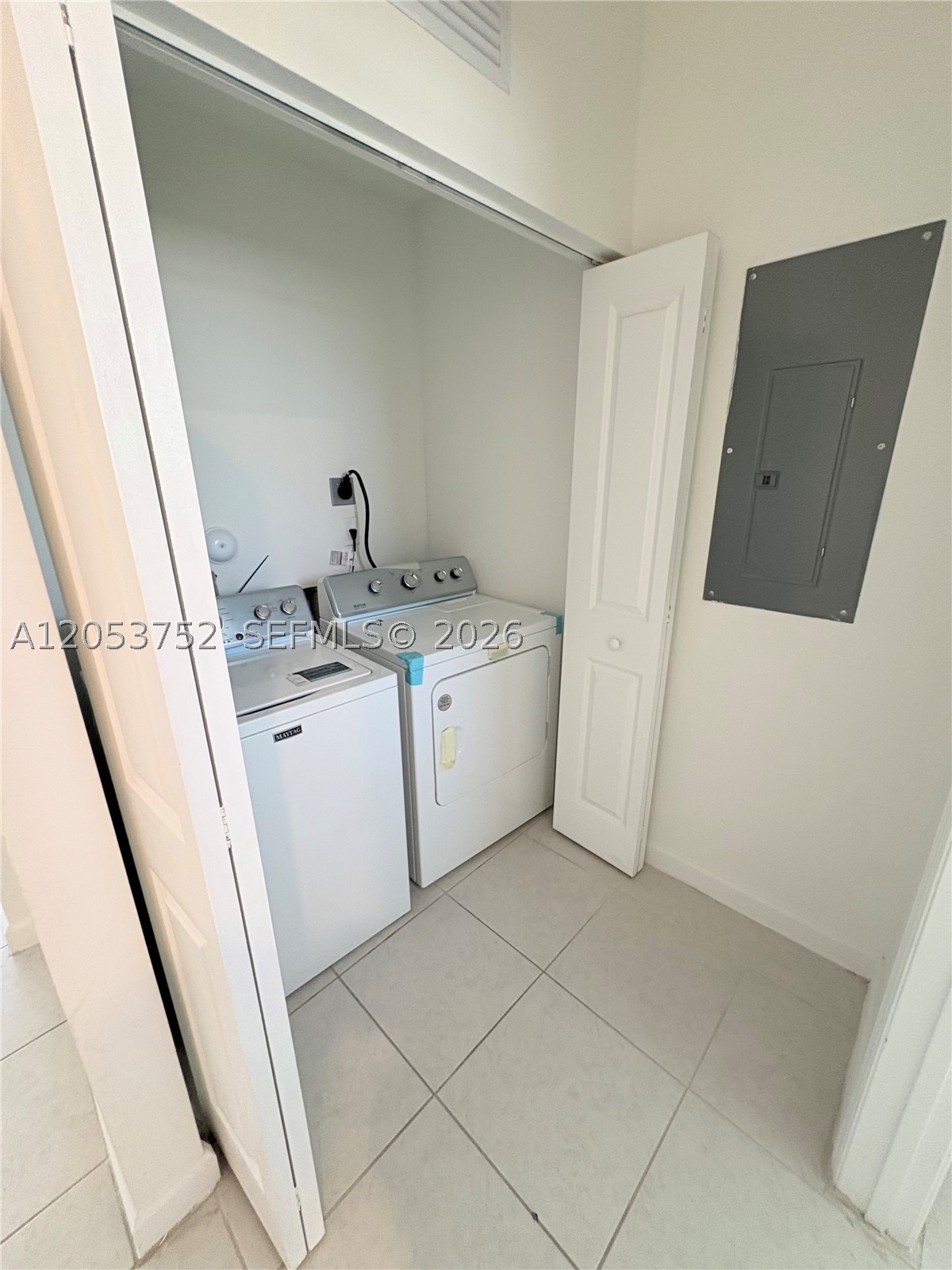 PINE ISLE - Residential Lease