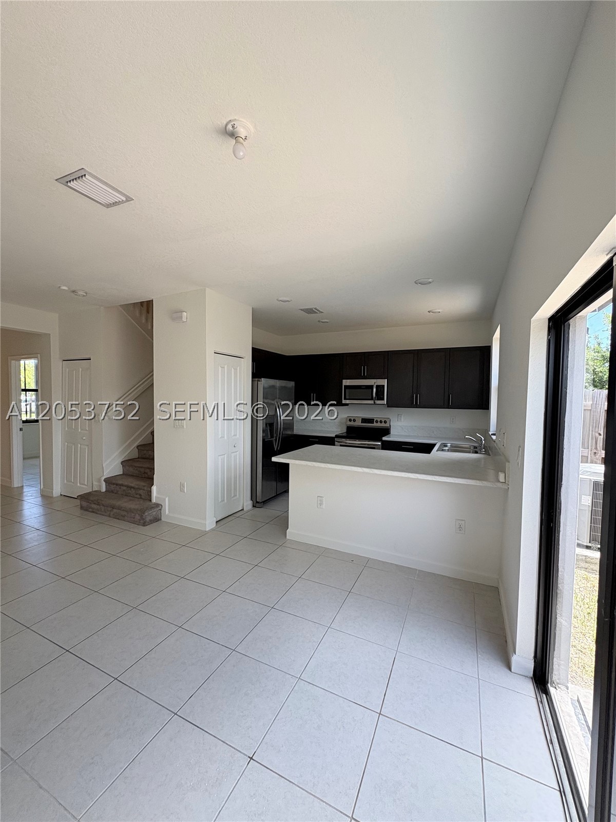 PINE ISLE - Residential Lease