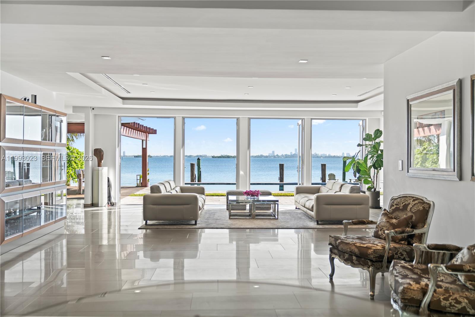 BAY LURE - Residential
