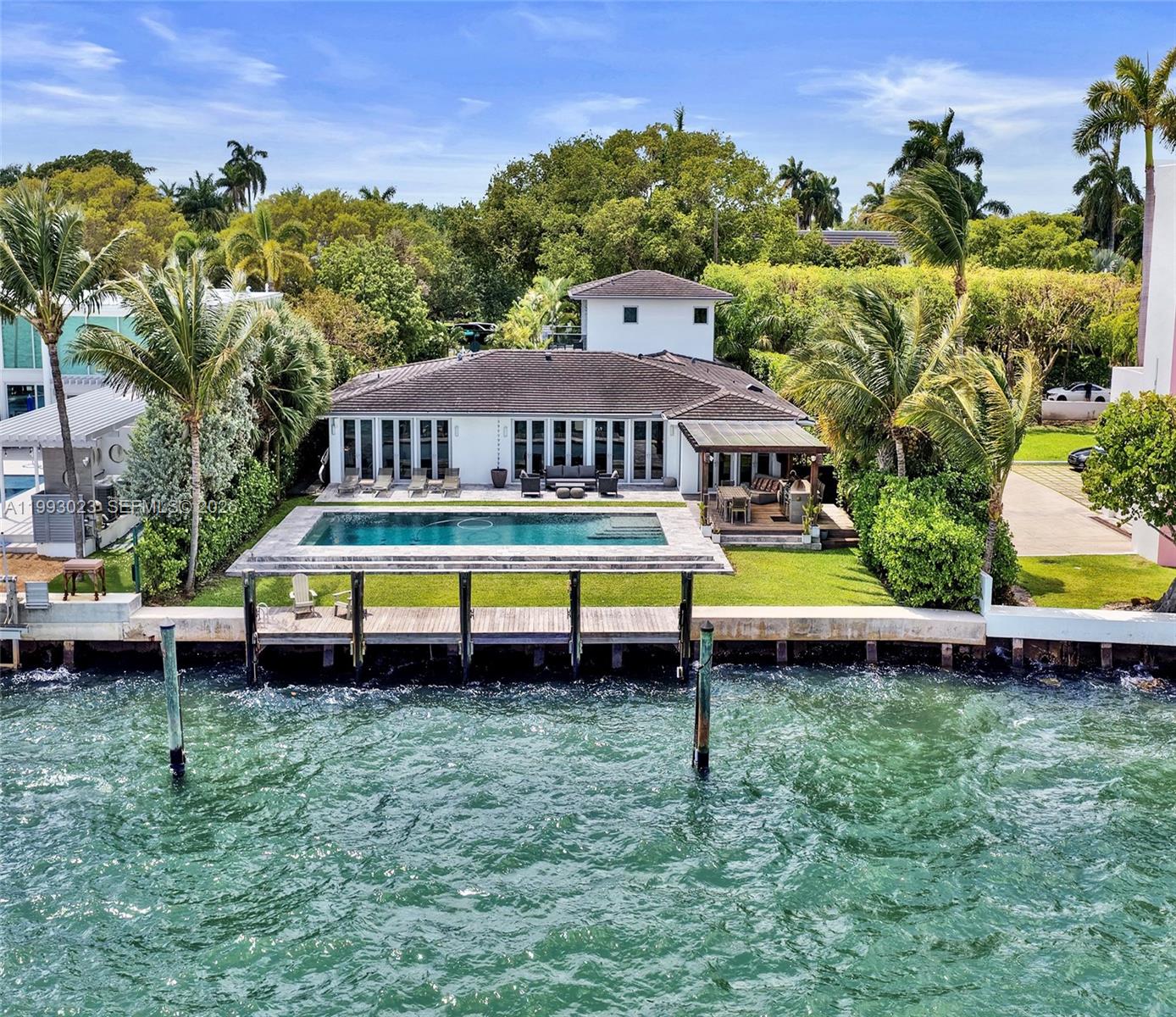 BAY LURE - Residential