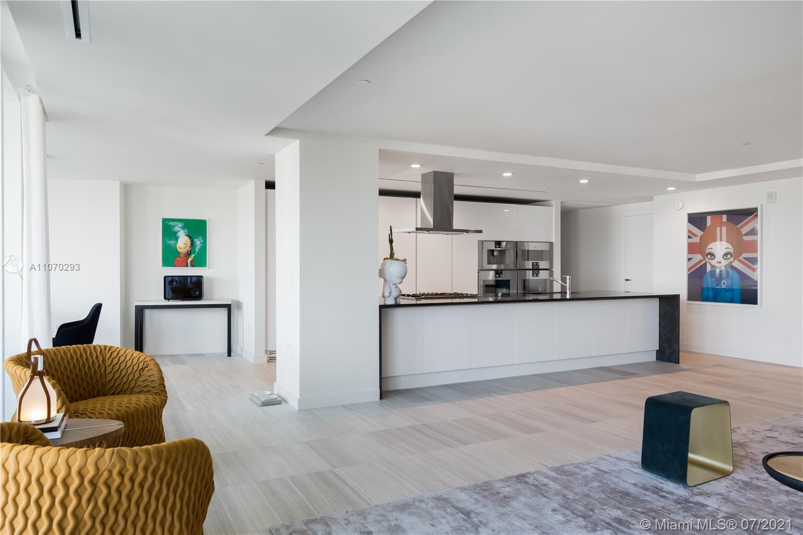 The Ritz Carlton - Residential