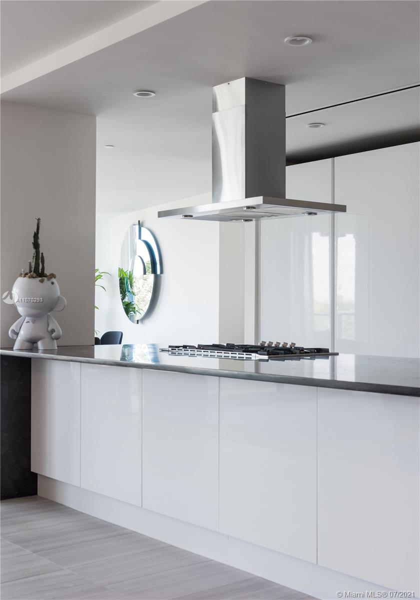 The Ritz Carlton - Residential