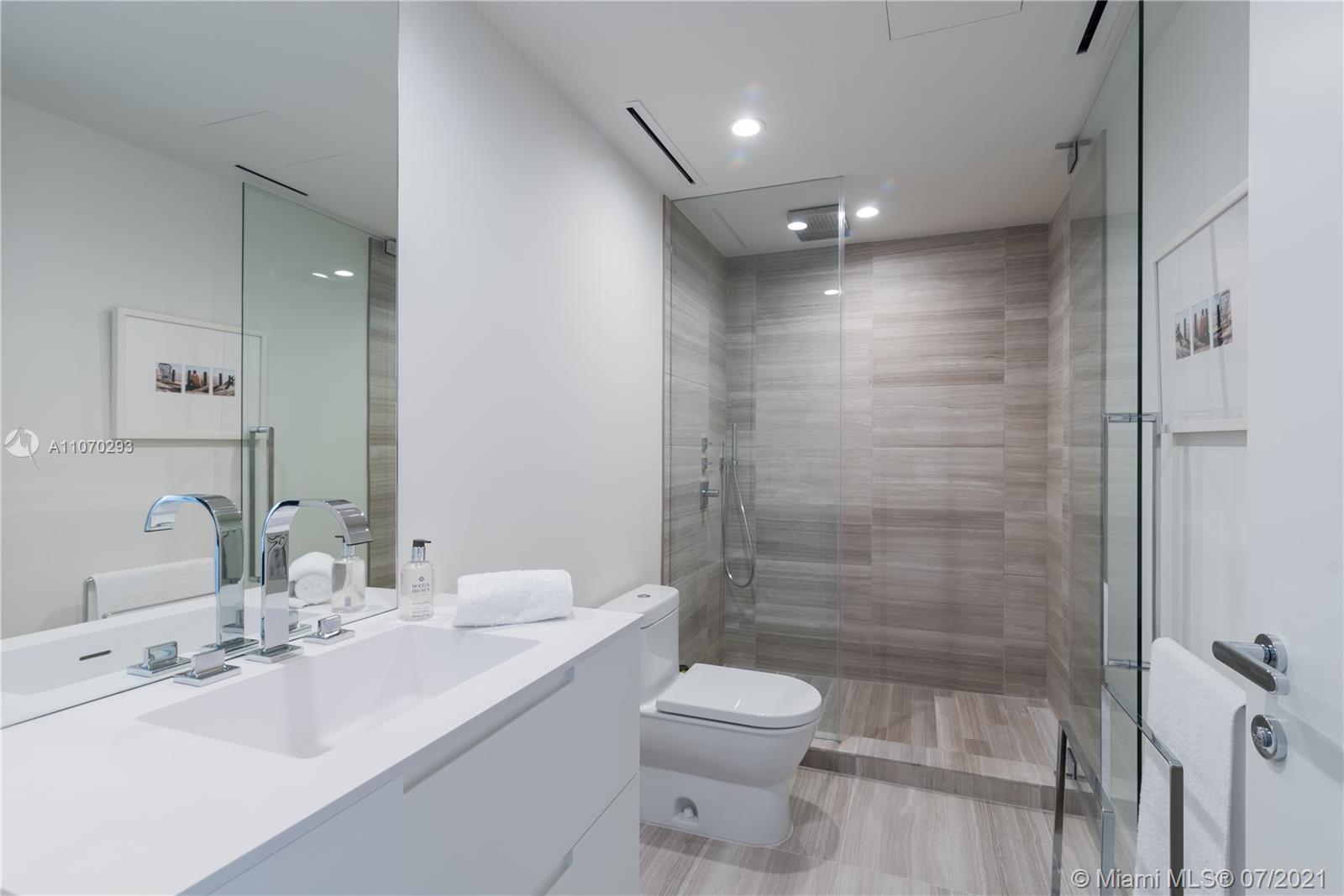 The Ritz Carlton - Residential