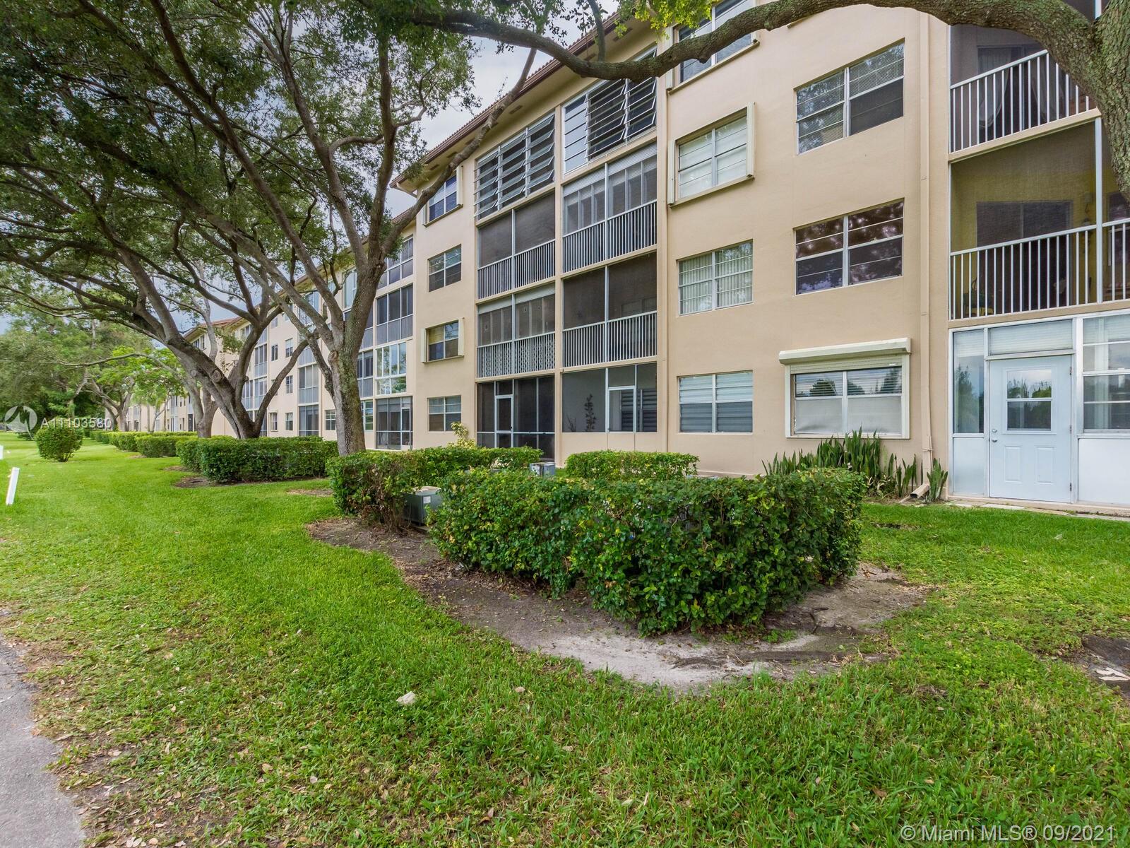 CAMBRIDGE AT CENTURY VILL - Residential