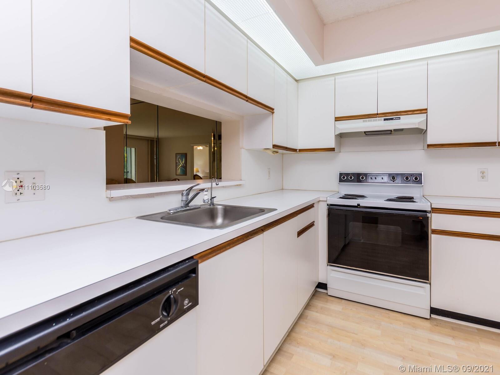 CAMBRIDGE AT CENTURY VILL - Residential