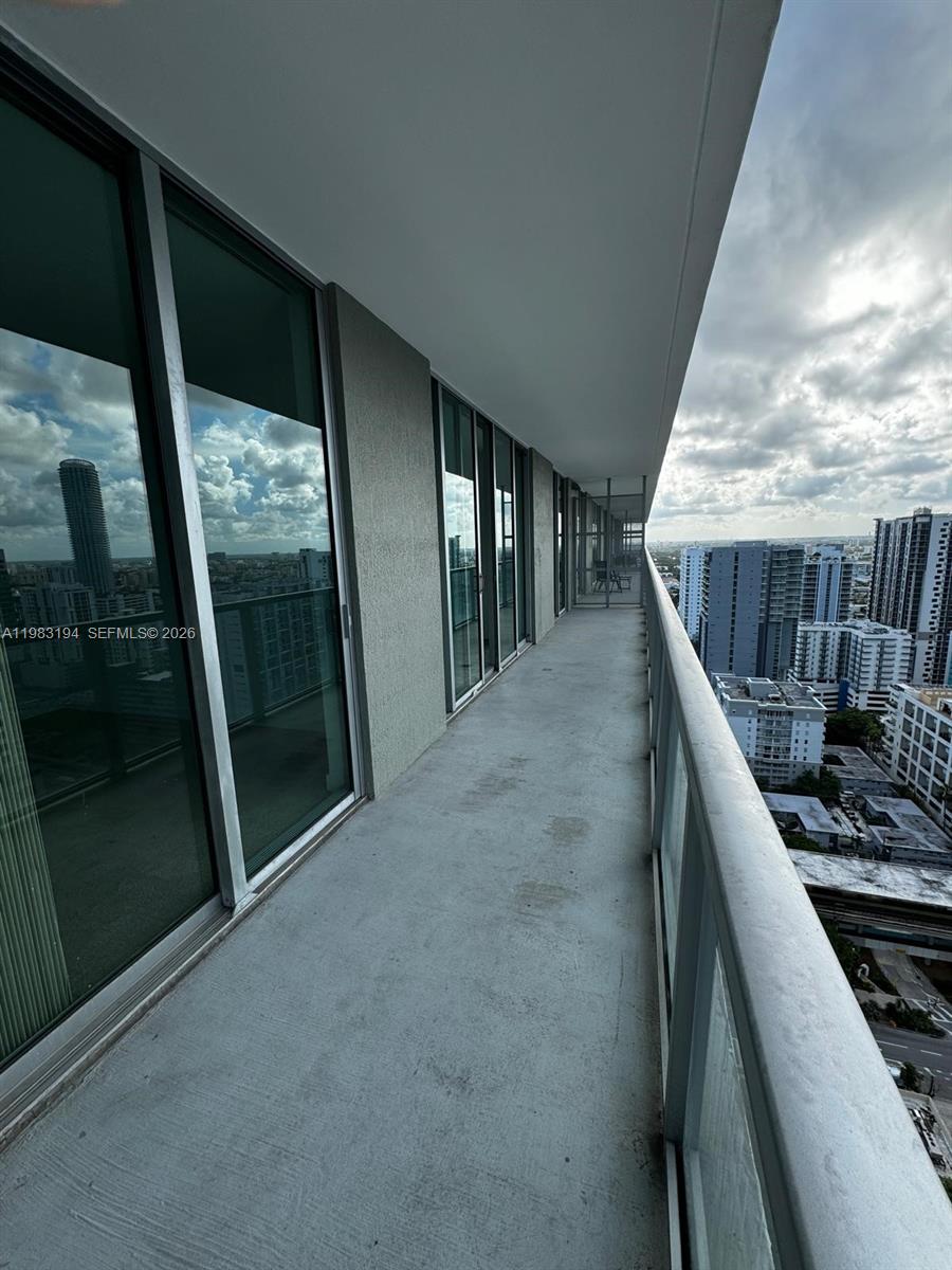 THE AXIS ON BRICKELL II C - Residential