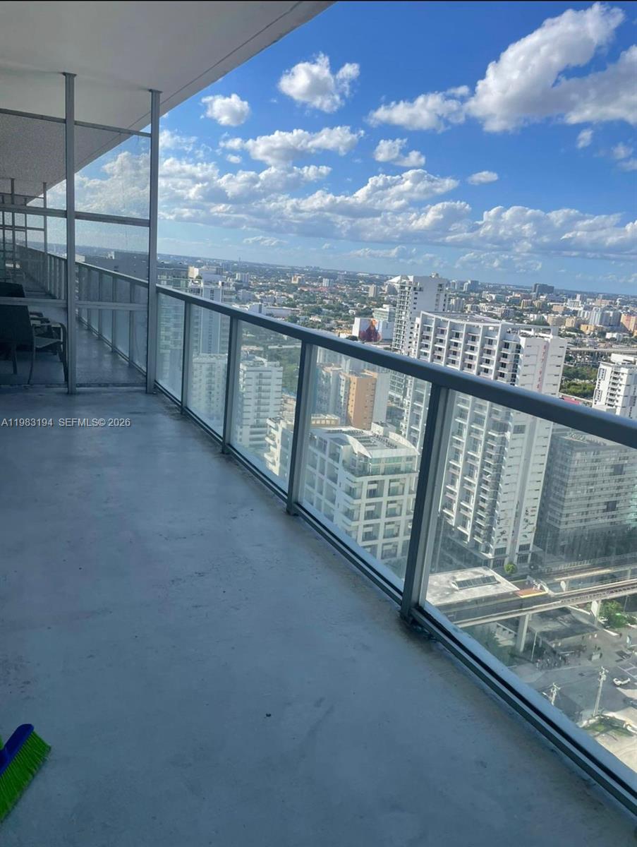 THE AXIS ON BRICKELL II C - Residential