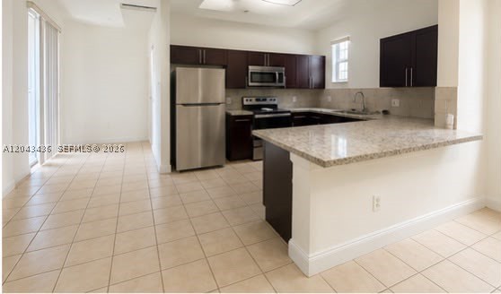 SHOMA COURTYARDS II AT RO - Residential