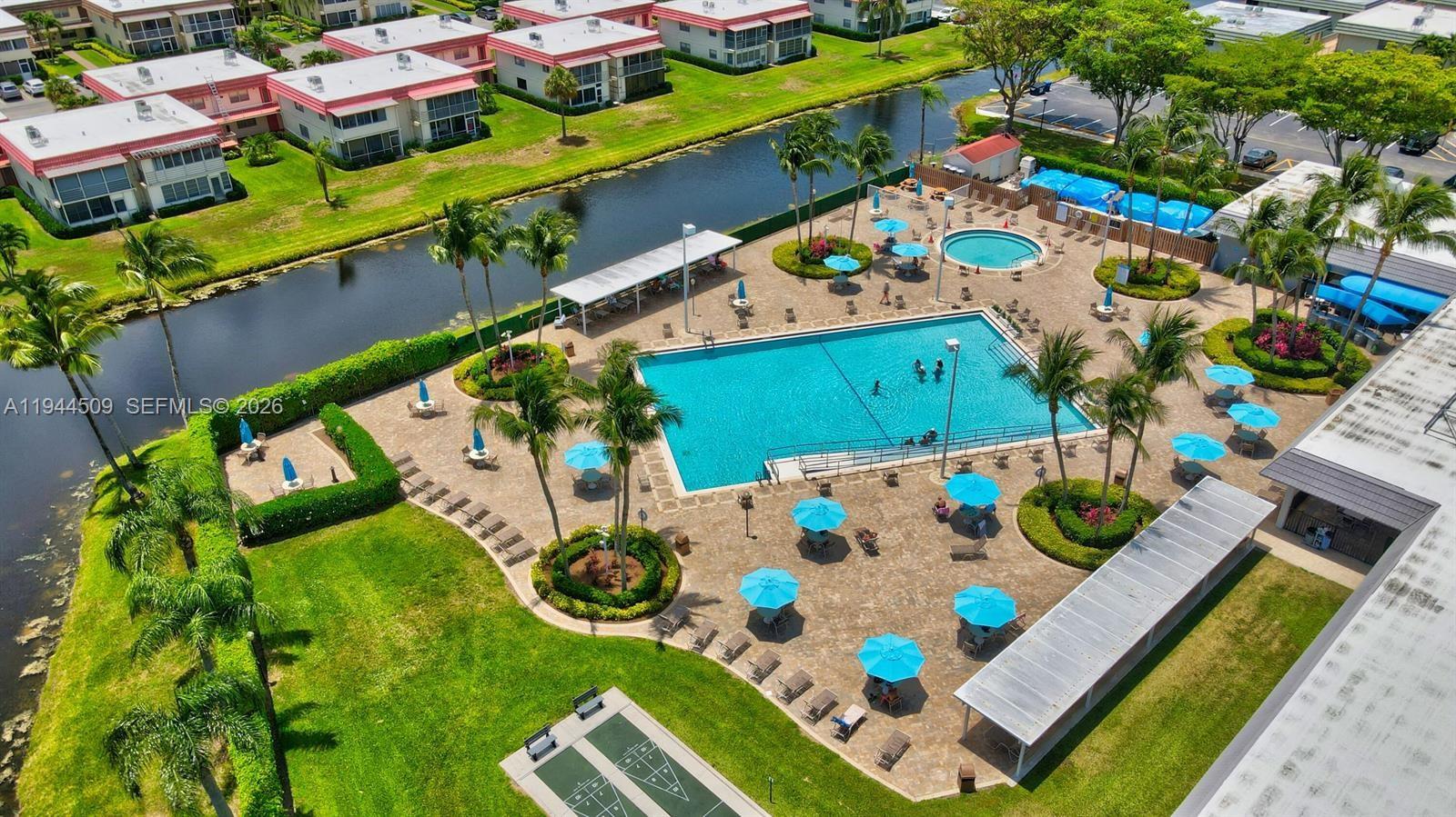 KINGS POINT SAXONY CONDOS - Residential