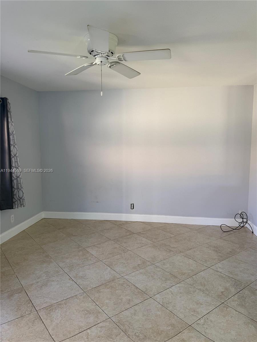 KINGS POINT SAXONY CONDOS - Residential