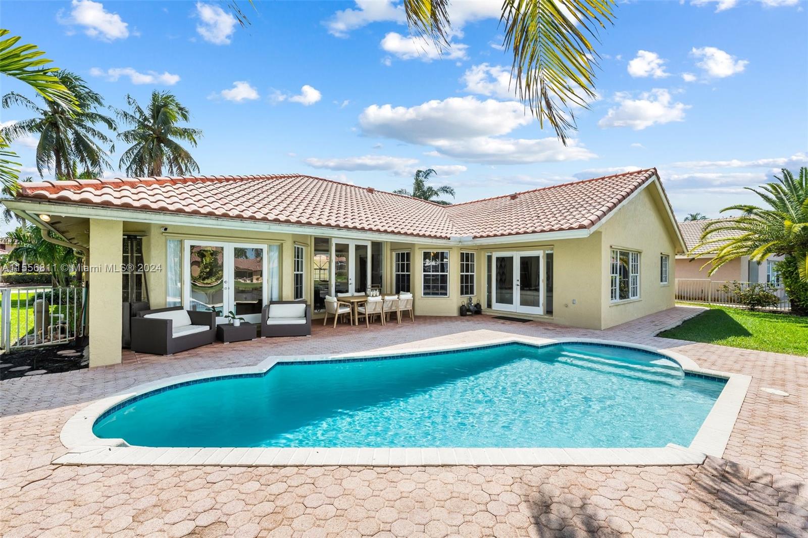 Experience luxury living in this gorgeous Lakefront 5-Bedroom 3.5 Bath Pool Home.
This meticulously maintained home boasts an abundance of natural light, exquisite landscaping with a great lake and pool views, oversized fenced backyard for family entertainment and outdoor enjoyment. The house features tile floor throughout, quartz countertops, SS appliances, spacious laundry room equipped with a sink & plenty of storage, and a 2-car garage. A master suite with two walk-in closets and a generous sized bathroom featuring a separate glass door shower, bathtub and dual sinks.
Additionally, this home is located in the highly sought-after school district of Plantation, providing a top-notch education and a secure environment for your family to thrive. Don’t miss out on this opportunity!