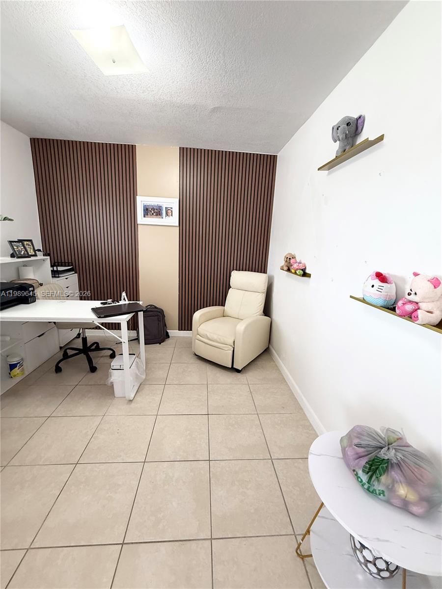 LAKEWOOD AT EMERALD HILLS - Residential
