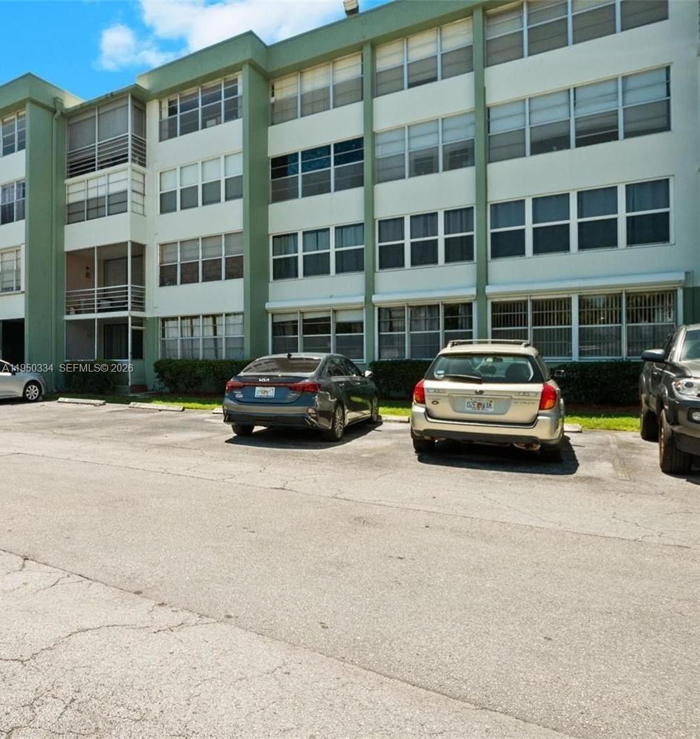 SELLER IS MOTIVATED AND WILL CONTRIBUTE UP TO $5000 TOWARDS CLOSING COST WITH A STRONG OFFER 1BED 1BATH CONDO The community offers an impressive selection of amenities, including two heated pools, a BBQ area, tennis court, billiards room, and a fully equipped fitness center. Laundry facilities are conveniently located on every floor. Boating enthusiasts will appreciate the opportunity to dock a 20–30 ft boat directly next to the condo for a small monthly fee (subject to availability and owner waiting list).Ideally located near major roadways, shopping centers, hospitals, and Fort Lauderdale International Airport, this home delivers both convenience and a desirable lifestyle. New AC Unit installed 2025 . Don’t miss your opportunity to own a piece of paradise—schedule your private showing today!