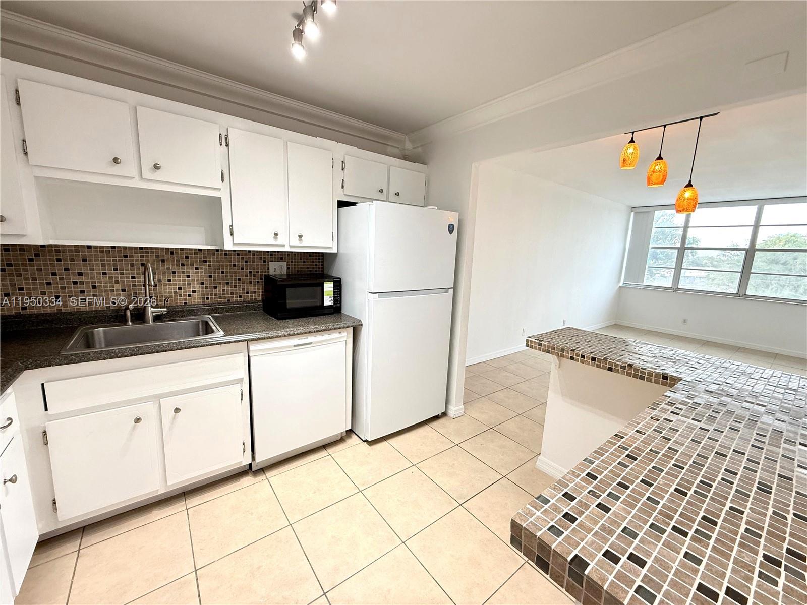 WATERGATE CONDOMINIUM NO - Residential