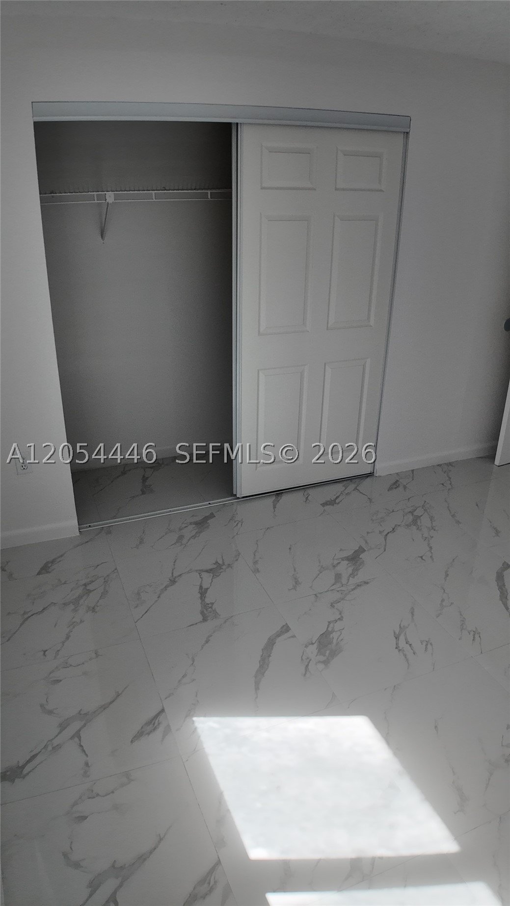 A A DOOLEY SUB - Residential Lease