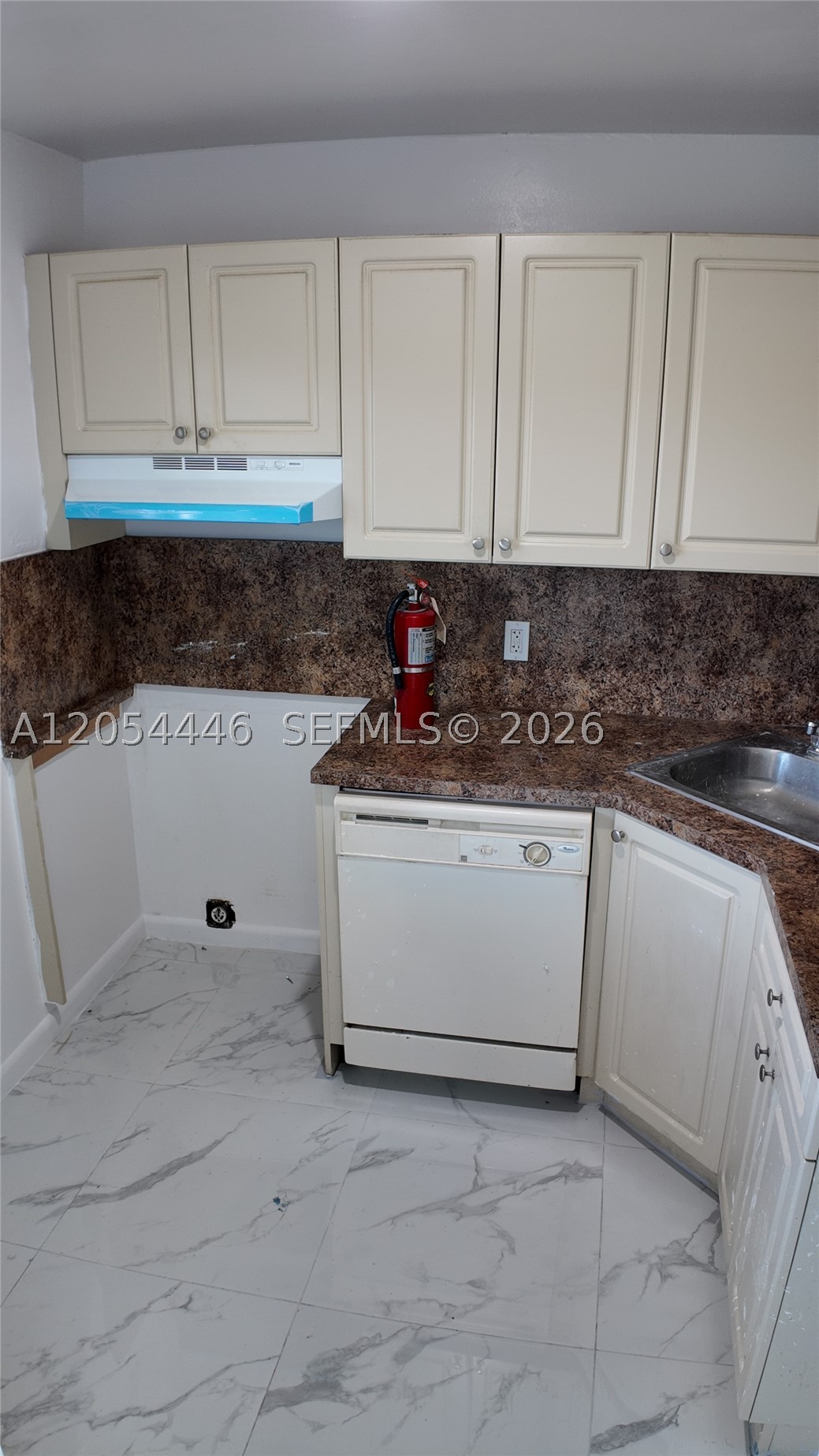 A A DOOLEY SUB - Residential Lease