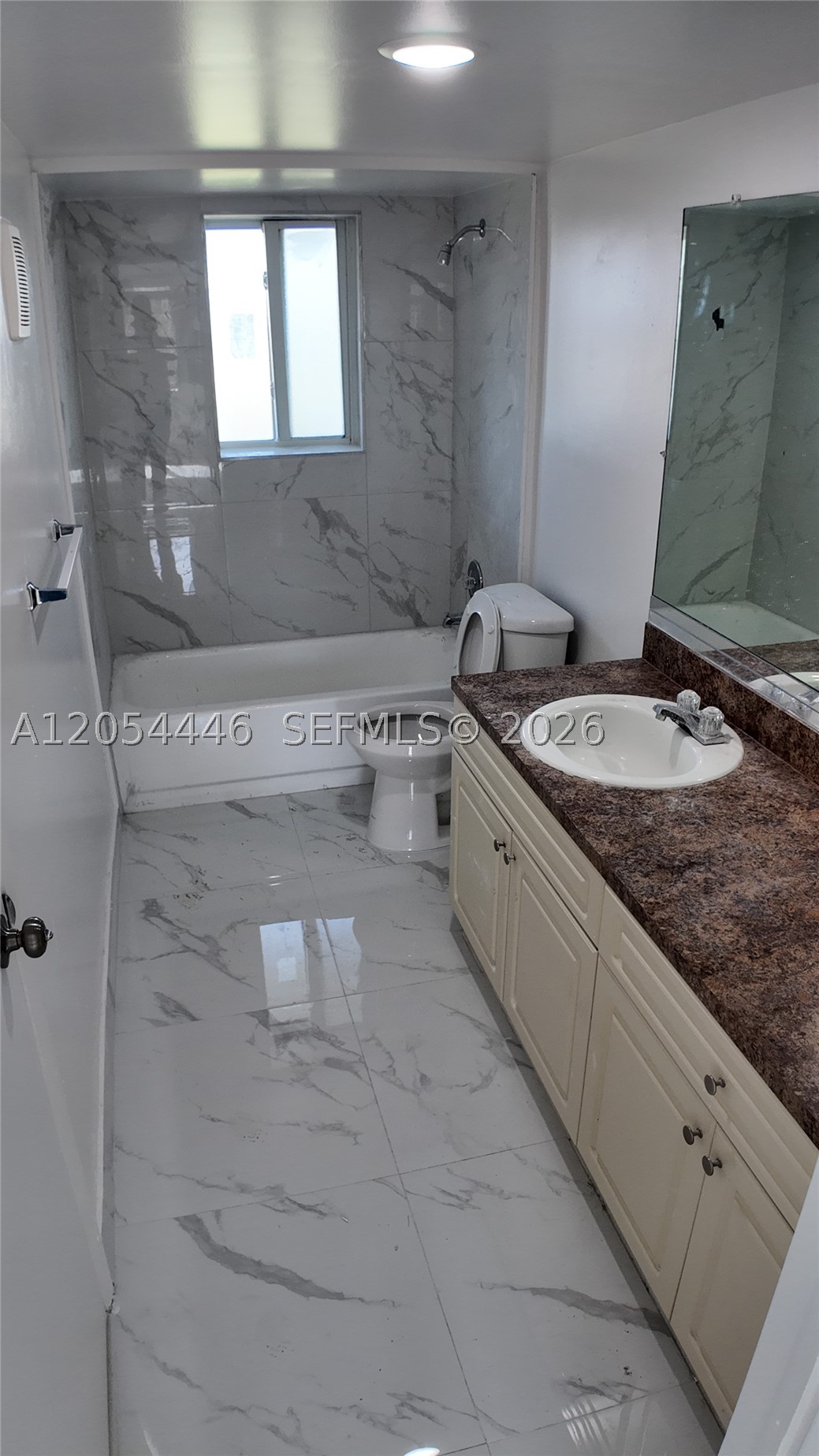 A A DOOLEY SUB - Residential Lease