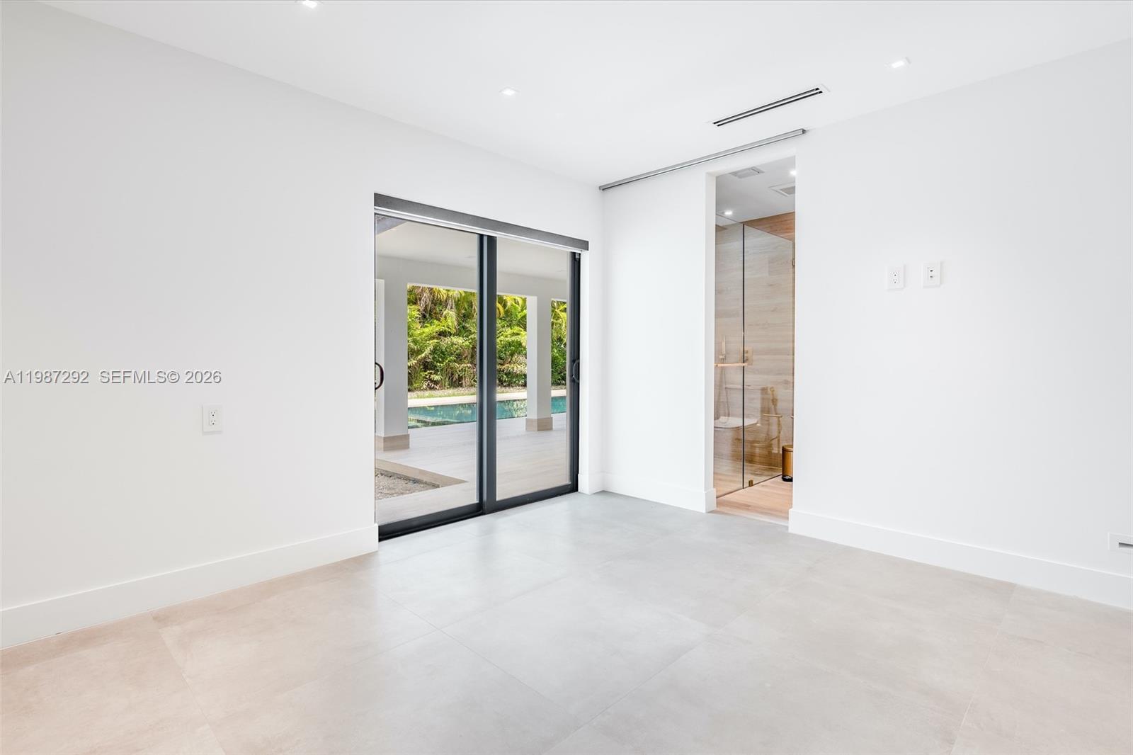 CUTLER BAY ESTATES - Residential