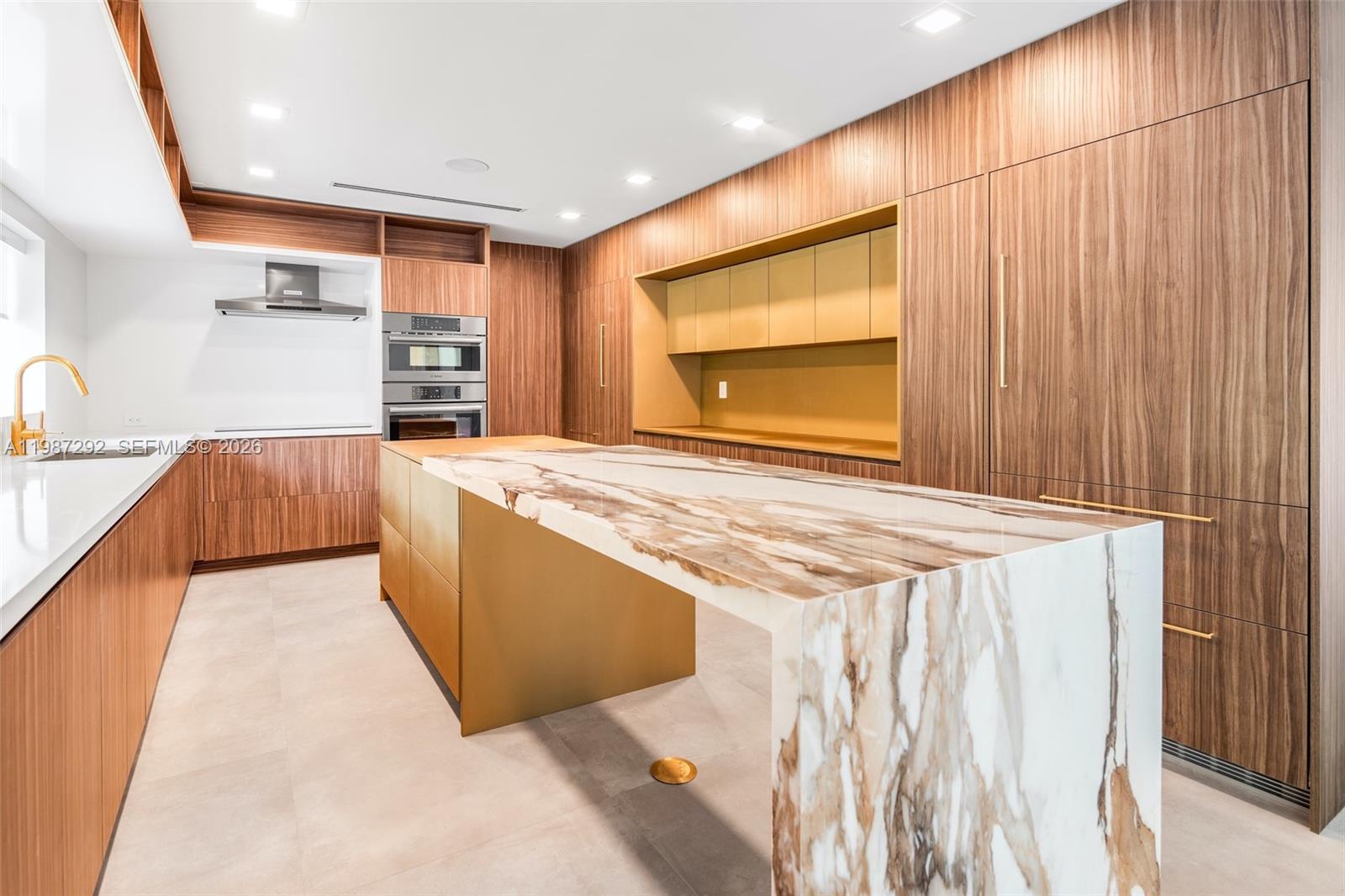 CUTLER BAY ESTATES - Residential