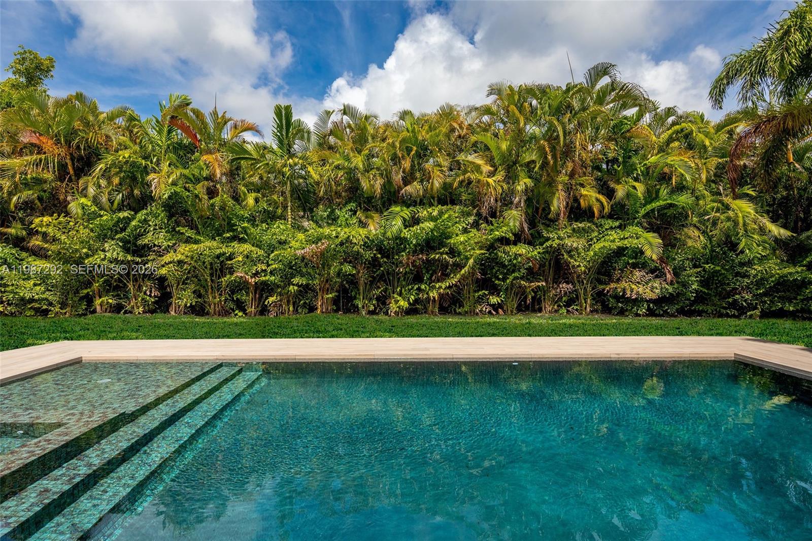 CUTLER BAY ESTATES - Residential