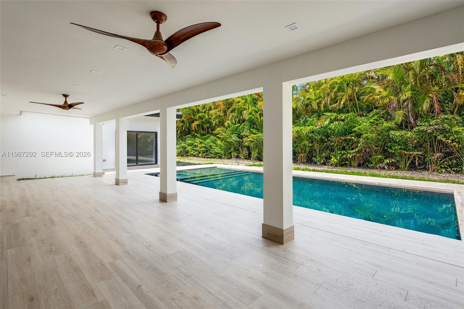 CUTLER BAY ESTATES - Residential