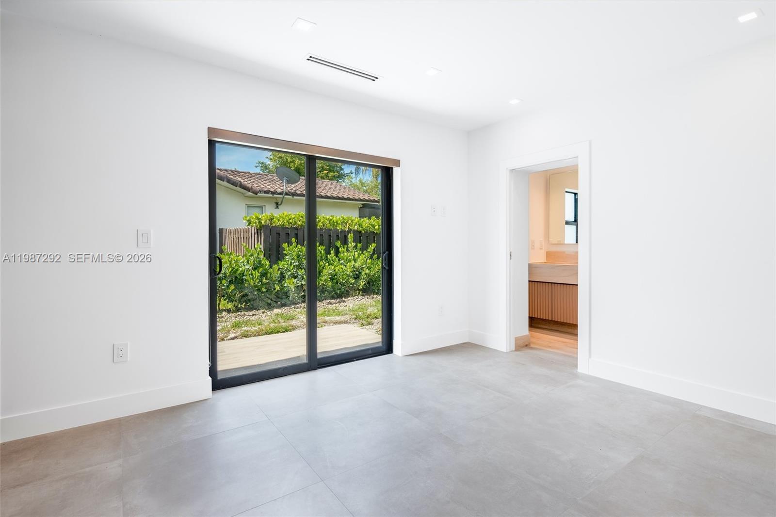 CUTLER BAY ESTATES - Residential