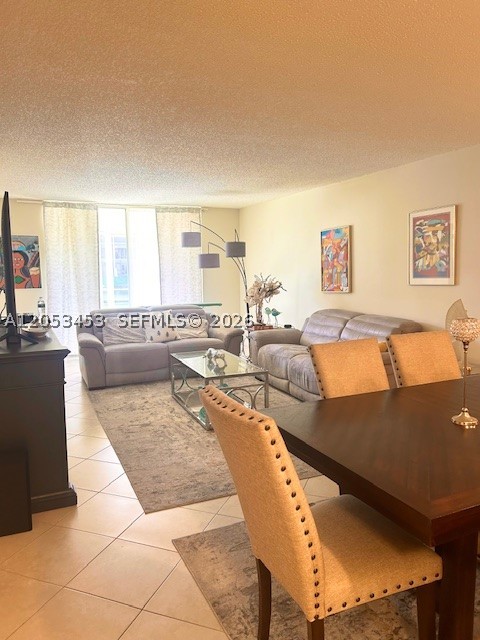 HOLLYBROOK GOLF - Residential