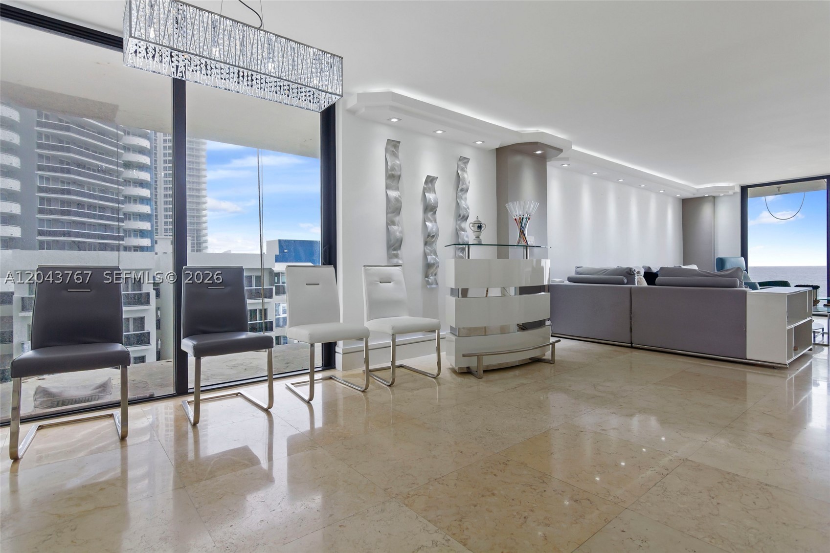 LE TRIANON CONDO - Residential Lease