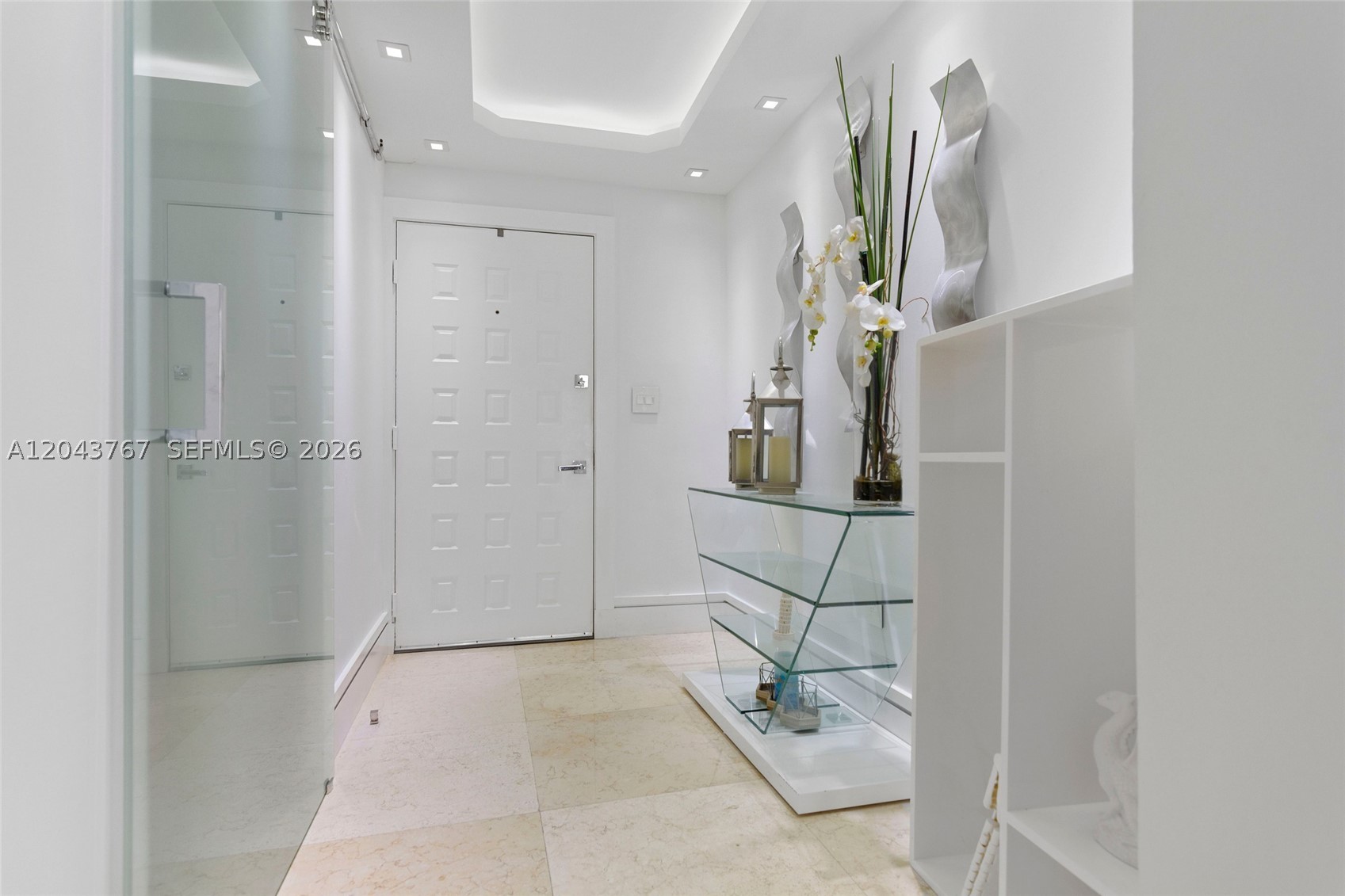 LE TRIANON CONDO - Residential Lease