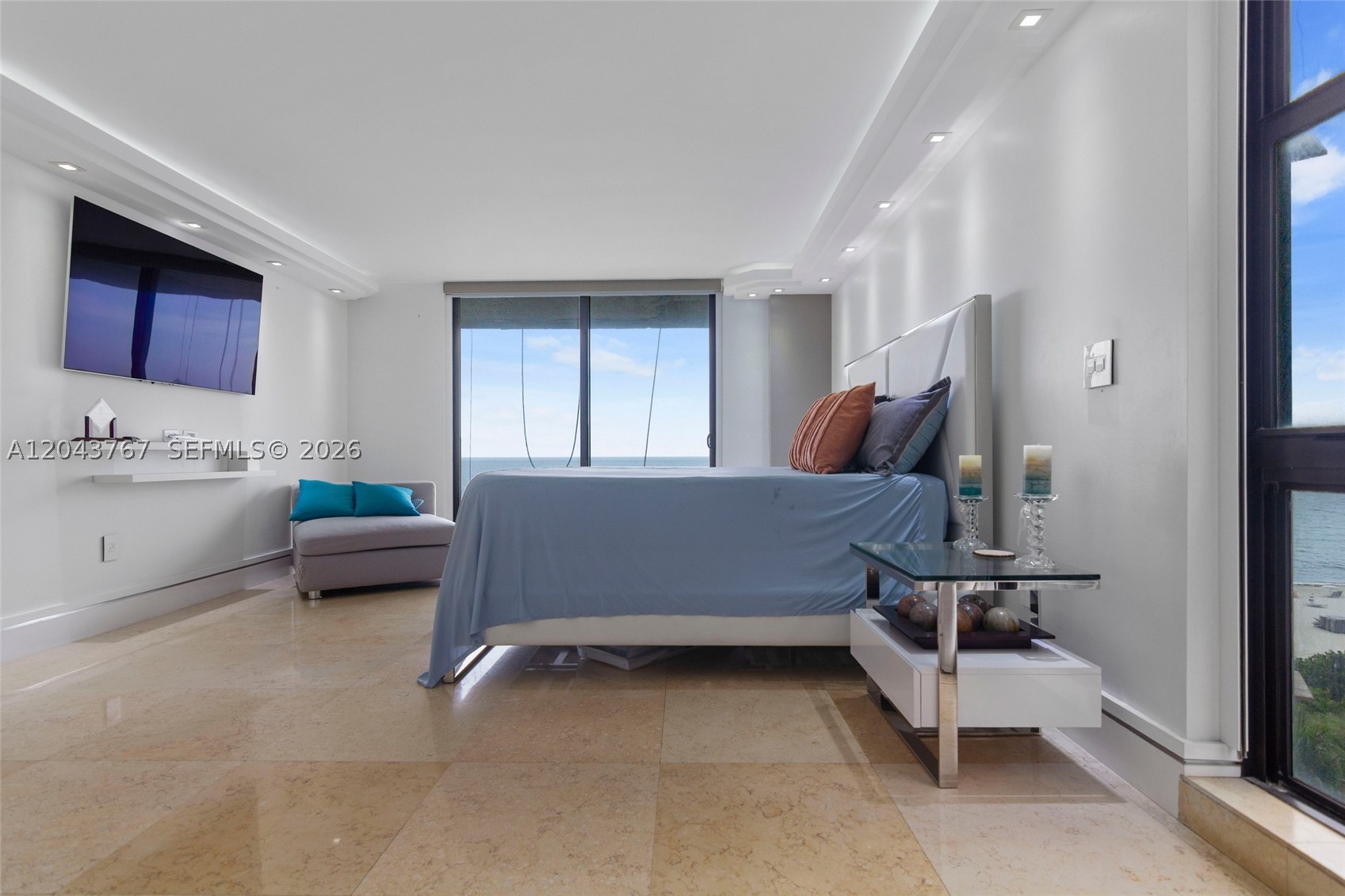 LE TRIANON CONDO - Residential Lease
