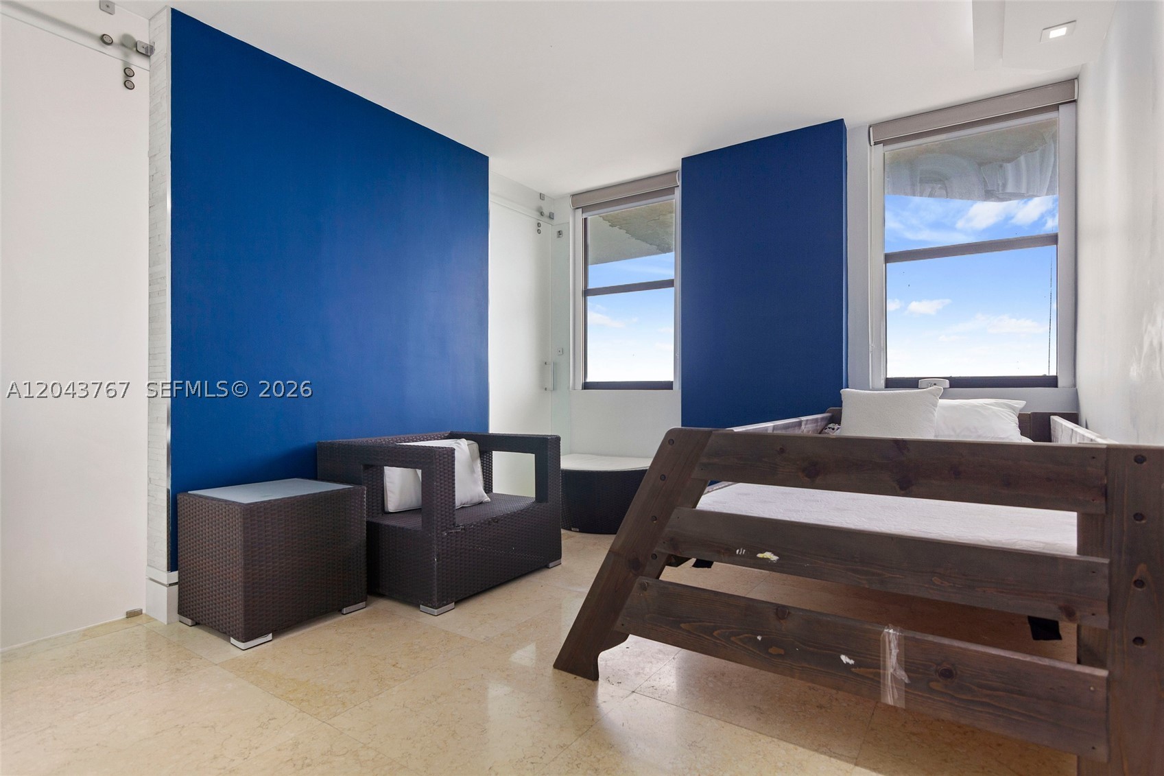 LE TRIANON CONDO - Residential Lease