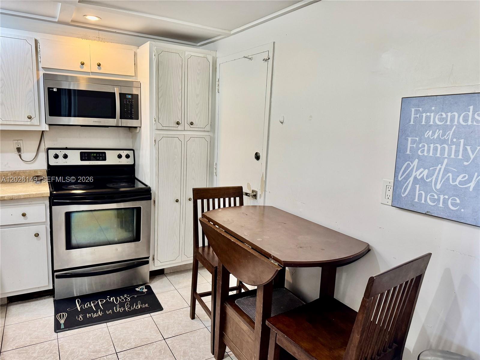 ARLEN HOUSE CONDO - Residential