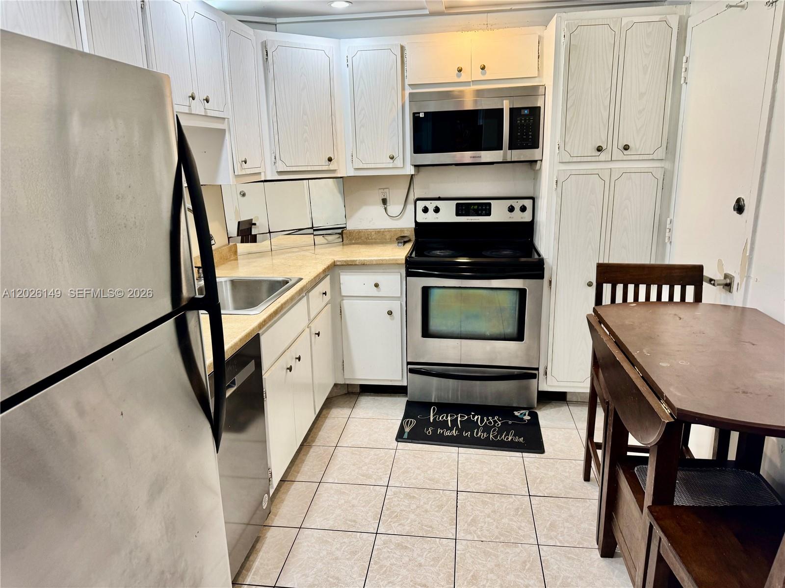 ARLEN HOUSE CONDO - Residential