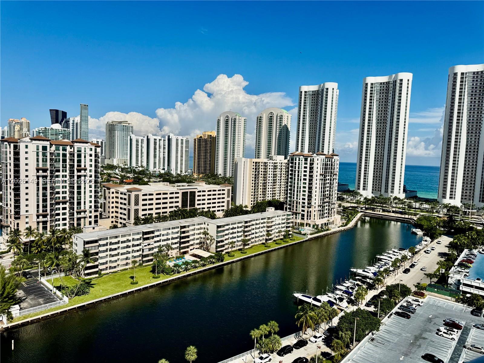 ARLEN HOUSE CONDO - Residential